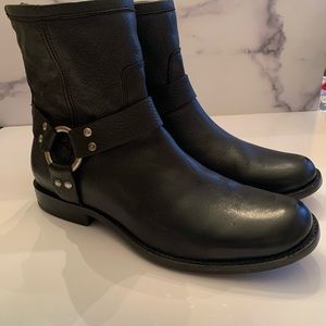 Frye Veronica Harness Moto Bootie Black 8b